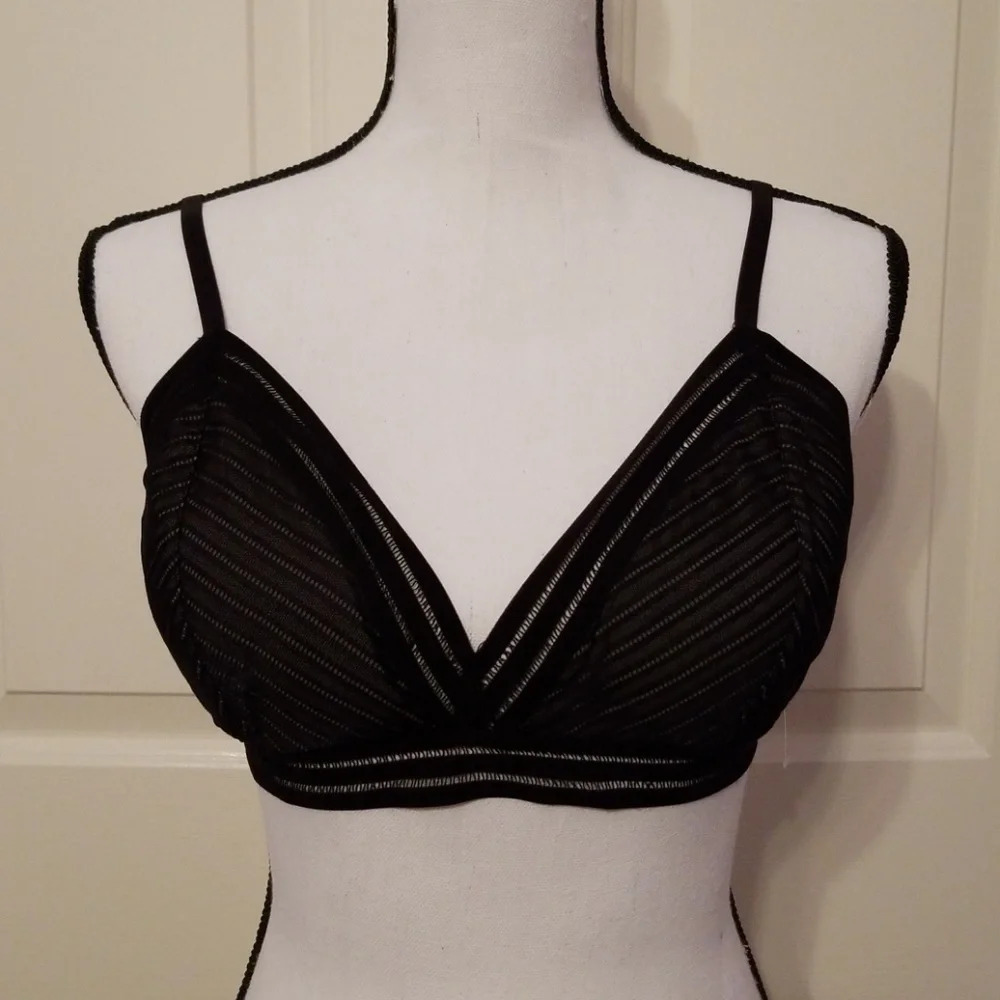 Vince Camuto Women's Striped Mesh Bralette…